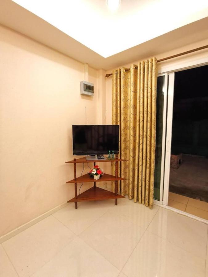 Pon House Hotell Chalong Exteriör bild